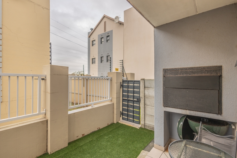 2 Bedroom Property for Sale in Buh Rein Estate Western Cape